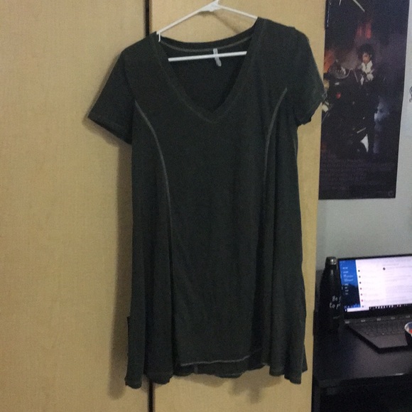 Dresses & Skirts - Army green t-shirt dress